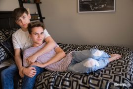 Bareback twink gay porn