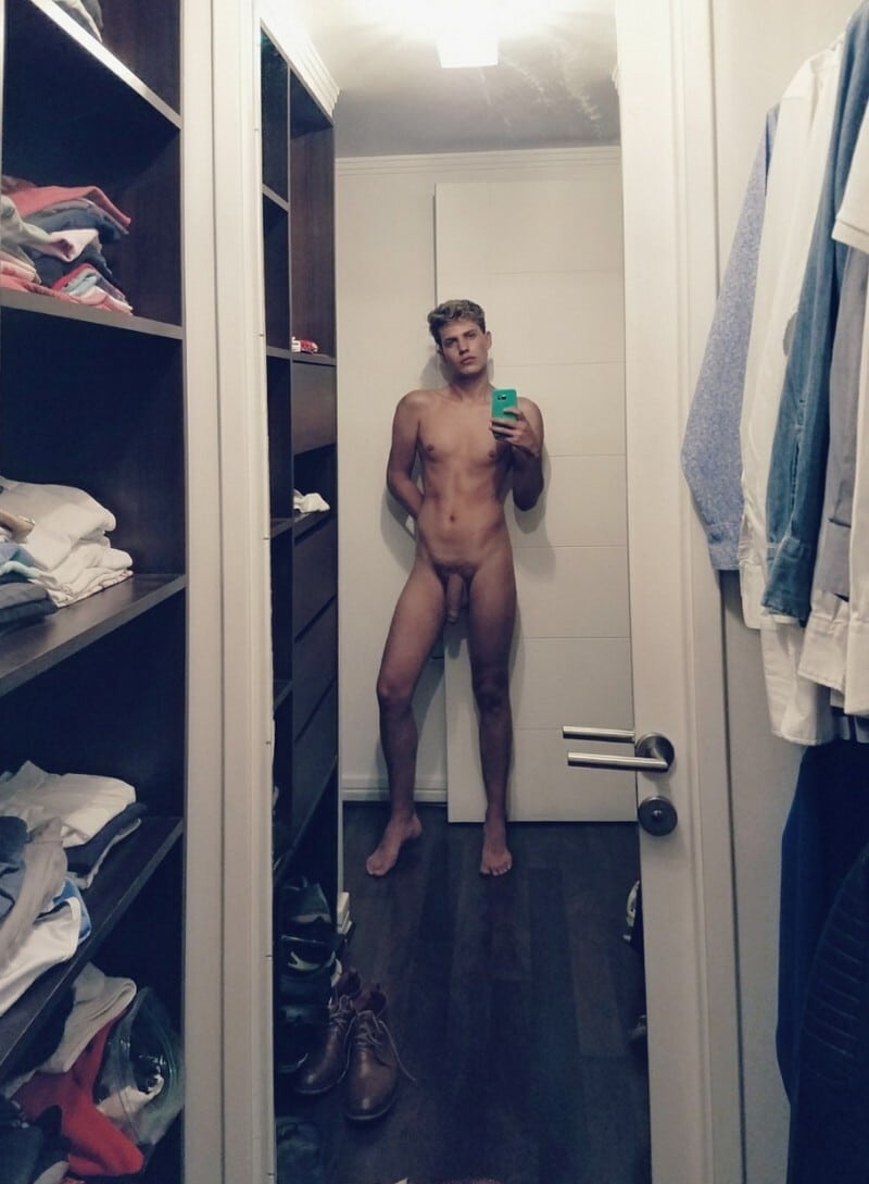 Amateur boys nude self pictures photo